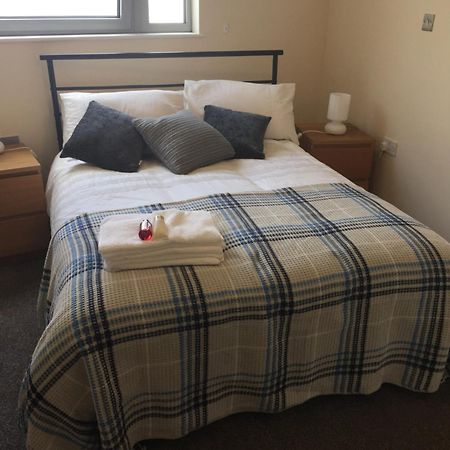 Sky Night Serviced Apartments Cardiff Bagian luar foto