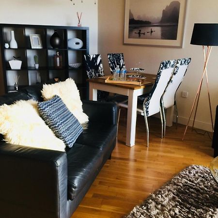 Sky Night Serviced Apartments Cardiff Bagian luar foto