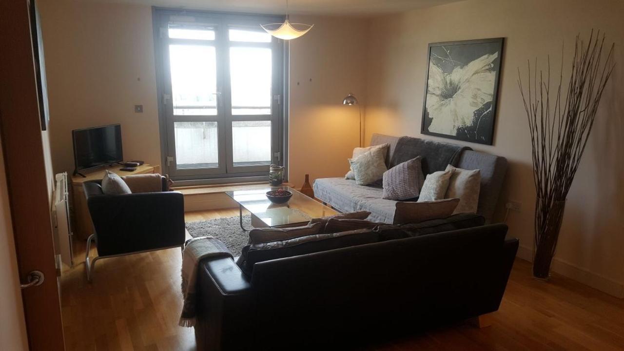 Sky Night Serviced Apartments Cardiff Bagian luar foto