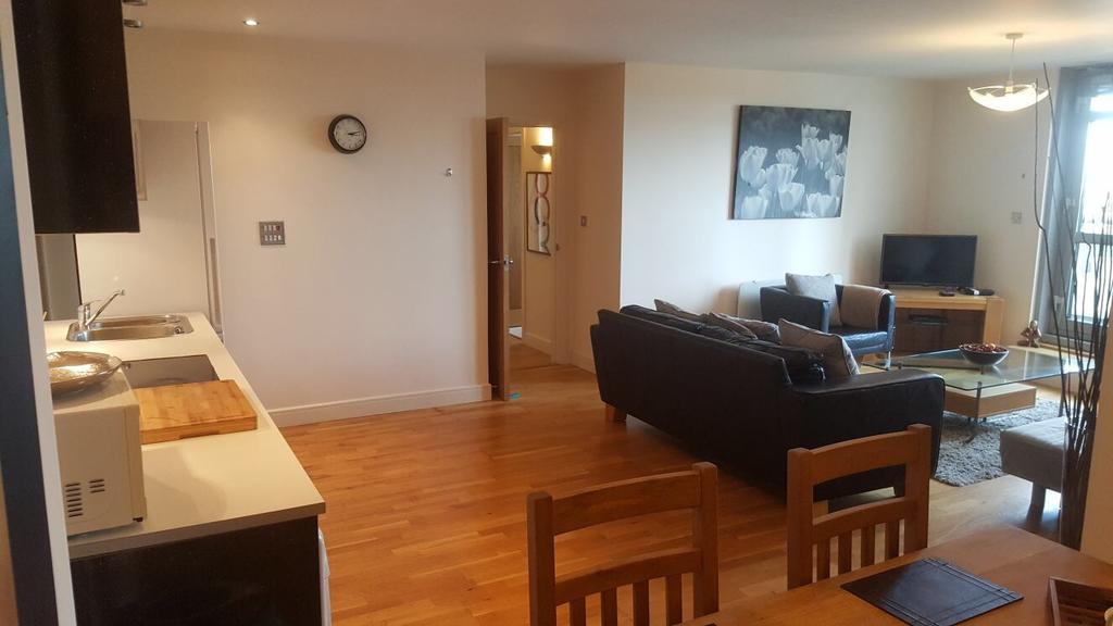 Sky Night Serviced Apartments Cardiff Bagian luar foto