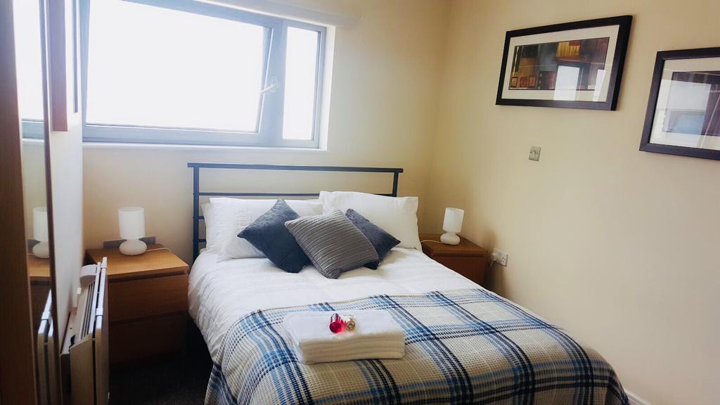 Sky Night Serviced Apartments Cardiff Bagian luar foto
