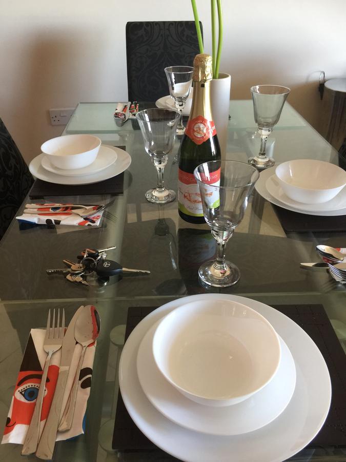 Sky Night Serviced Apartments Cardiff Bagian luar foto