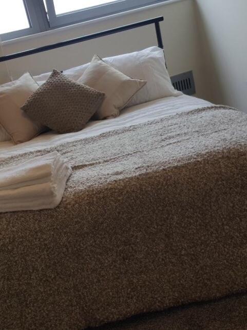 Sky Night Serviced Apartments Cardiff Bagian luar foto