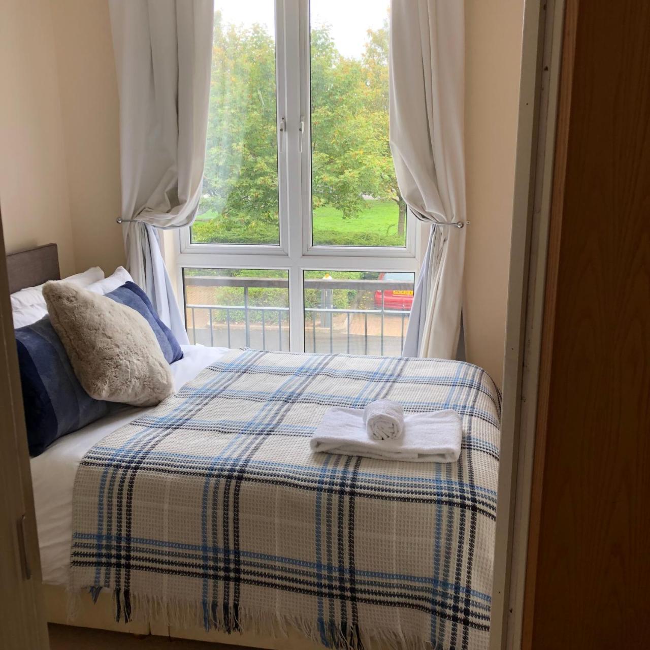 Sky Night Serviced Apartments Cardiff Bagian luar foto